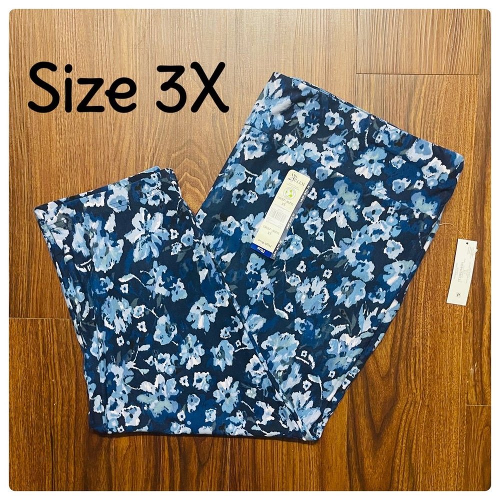 Women’s Terra & Sky Plus Size Blue Floral Capri Leggings Size 3X (24w-26w) NEW